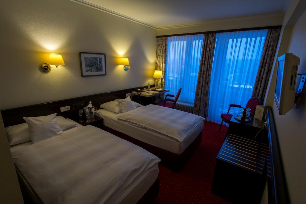 Sachsenwald Hotel Reinbek Kültér fotó