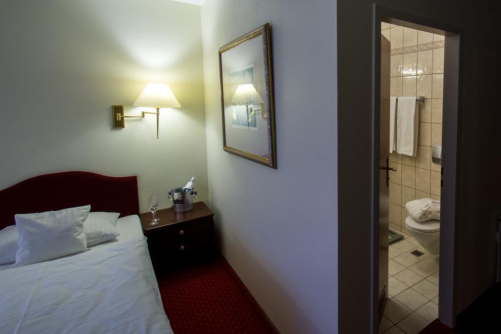 Sachsenwald Hotel Reinbek Kültér fotó