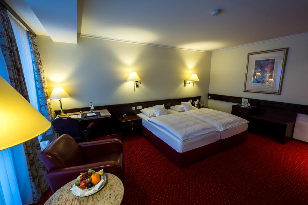 Sachsenwald Hotel Reinbek Kültér fotó