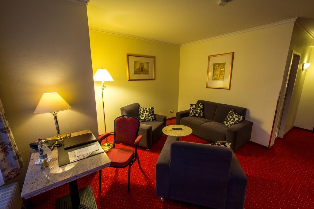 Sachsenwald Hotel Reinbek Kültér fotó
