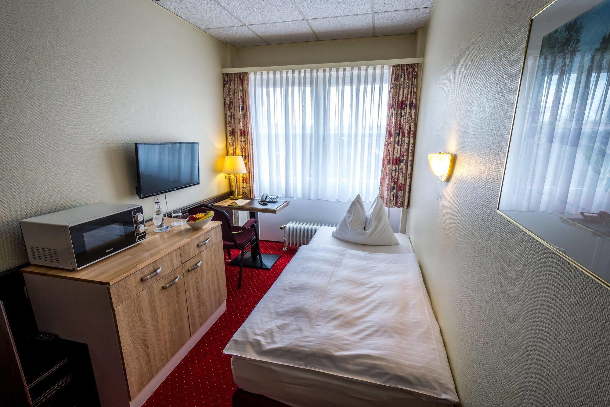Sachsenwald Hotel Reinbek Kültér fotó